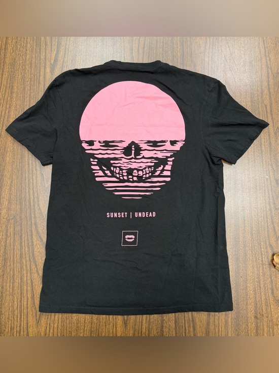 Chomp Other - Chomp Sunset Undead Men's Black T-Shirt with Pink Graphic Mens Size Large